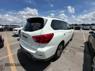 2017 Nissan Pathfinder Platinum with VIN 5N1DR2MN6HC653754, listed as a Copart auction lot 65097605 with 142,494 mi miles and Clean title. Bid and sale history available at DreamBid. Image 4.