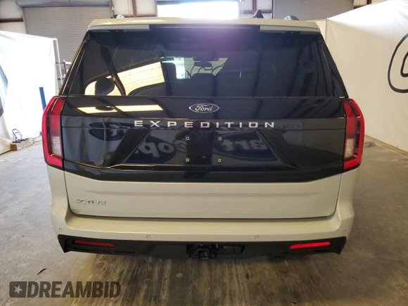 2025 Ford Expedition Active with VIN 1FMJU1J8XSEA38050, listed as a Copart auction lot 65646005 with 1,407 mi miles and Clean title. Bid and sale history available at DreamBid. Image 6.