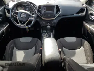 2018 Jeep Cherokee Latitude with VIN 1C4PJMCBXJD531877, listed as a Copart auction lot 49323624 with 85,275 mi miles and Salvage title. Bid and sale history available at DreamBid. Image 8.