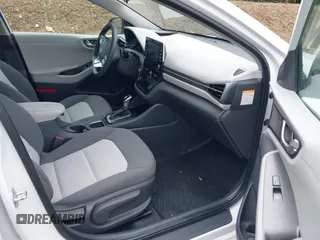 2020 Hyundai Ioniq Blue с VIN KMHC65LC8LU215813, выставлен на аукционе IAAI как лот 42344641 с пробегом 79 553 миль миль и . История ставок и продаж доступна на DreamBid. Изображение 5.