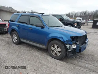 2011 Ford Escape XLT с VIN 1FMCU9D7XBKB71631, выставлен на аукционе IAAI как лот 41481649 с пробегом 152 329 миль миль и . История ставок и продаж доступна на DreamBid. Изображение 1.