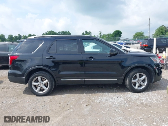 2017 Ford Explorer XLT z VIN 1FM5K8D86HGD44638, wystawiony jako IAAI lot #42628423 z przebiegiem 441 045 mil mil oraz . Historia ofert i sprzedaży dostępna na DreamBid. Obrazek 13.