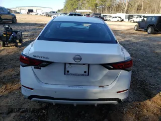 2024 Nissan Sentra S z VIN 3N1AB8BVXRY388396, wystawiony jako Copart lot #86353904 z przebiegiem 4664 mil mil oraz Szkoda całkowita • Salvage title. Historia ofert i sprzedaży dostępna na DreamBid. Obrazek 6.