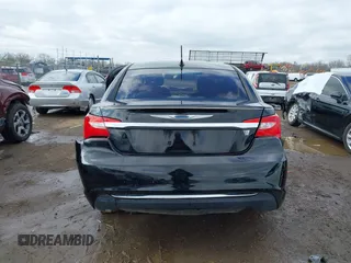 2014 Chrysler 200 Touring with VIN 1C3CCBBB0EN118983, listed as a IAAI auction lot 41924484 with 120,002 mi miles. Bid and sale history available at carsss.com. Image 17.