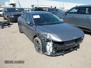 2025 Kia K4 LXS with VIN 3KPFT4DE6SE015837, listed as a IAAI auction lot 41817178 with 6,286 mi miles. Bid and sale history available at carsss.com. Image 1.