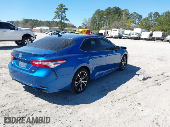 2020 Toyota Camry SE z VIN 4T1G11AKXLU371905, wystawiony jako IAAI lot #41868062 z przebiegiem 103 336 mil mil oraz . Historia ofert i sprzedaży dostępna na DreamBid. Obrazek 4.