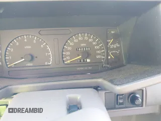 1994 Isuzu Rodeo LS z VIN 4S2CG58V5R4332970, wystawiony jako IAAI lot #41680075 z przebiegiem 182 330 mil mil oraz . Historia ofert i sprzedaży dostępna na DreamBid. Obrazek 7.