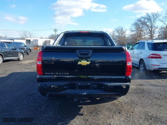 2012 Chevrolet Avalanche LT with VIN 3GNTKFE77CG228522, listed as a IAAI auction lot 40941557 with 166,954 mi miles. Bid and sale history available at carsss.com. Image 16.