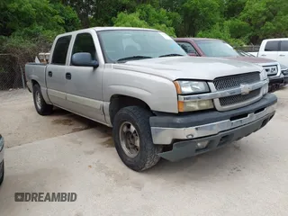 2005 Chevrolet Silverado 1500 LS with VIN 2GCEC13T151262095, listed as a IAAI auction lot 42032223 with 210,515 mi miles. Bid and sale history available at carsss.com. Image 1.