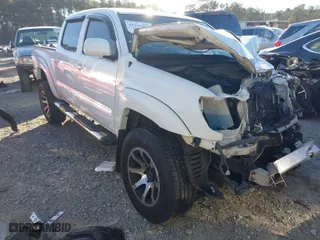 2008 Toyota Tacoma PreRunner with VIN 3TMJU62N58M062894, listed as a IAAI auction lot 41231086 with 300,671 mi miles. Bid and sale history available at carsss.com. Image 1.