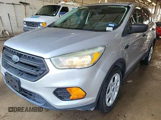 2017 Ford Escape S с VIN 1FMCU0F7XHUA61202, выставлен на аукционе IAAI как лот 42398396 с пробегом 42 828 миль миль и . История ставок и продаж доступна на DreamBid. Изображение 1.