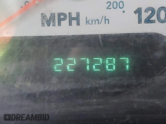 2005 Dodge Caravan SXT with VIN 2D4GP44L75R344026, listed as a IAAI auction lot 41722589 with 227,287 mi miles and . Bid and sale history available at carsss.com. Image 7.