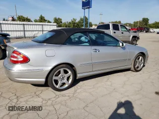 2005 Mercedes-Benz CLK 500 with VIN WDBTK75G45T048451, listed as a Copart auction lot 71526504 with 112,668 mi miles and Salvage Title. Bid and sale history available at DreamBid. Image 3.
