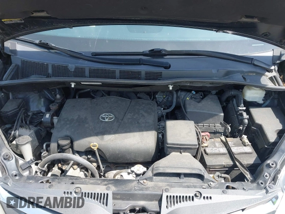 2019 Toyota Sienna XLE Auto Access Seat with VIN 5TDYZ3DC1KS998660, listed as a IAAI auction lot 42025856 with 113,376 mi miles. Bid and sale history available at carsss.com. Image 10.