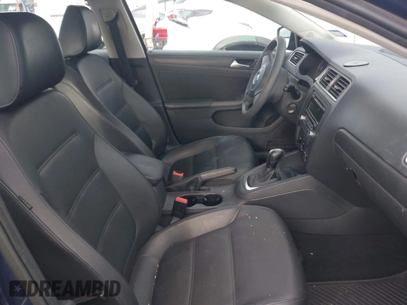2014 Volkswagen Jetta SE z VIN 3VWD17AJ5EM369548, wystawiony jako IAAI lot #42588501 z przebiegiem 115 062 mil mil oraz . Historia ofert i sprzedaży dostępna na DreamBid. Obrazek 5.