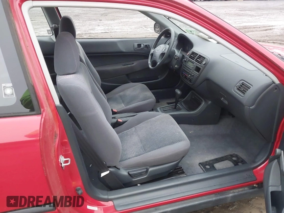 1998 Honda Civic DX with VIN 1HGEJ622XWL045346, listed as a IAAI auction lot 41111294 with 73,212 mi miles. Bid and sale history available at carsss.com. Image 5.