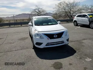 2016 Nissan Versa S z VIN 3N1CN7AP4GL884530, wystawiony jako Copart lot #50576085 z przebiegiem 79 627 mil mil oraz Szkoda całkowita • Salvage title. Historia ofert i sprzedaży dostępna na DreamBid. Obrazek 11.