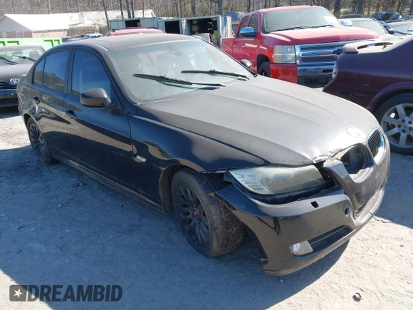 2009 BMW 3 Series 328i with VIN WBAPH77509NM31145, listed as a IAAI auction lot 41637654 with 206,024 mi miles. Bid and sale history available at carsss.com. Image 1.