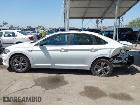 2020 Volkswagen Jetta S z VIN 3VWCB7BU8LM008555, wystawiony jako IAAI lot #41986229 z przebiegiem 54 251 mil mil oraz . Historia ofert i sprzedaży dostępna na DreamBid. Obrazek 14.