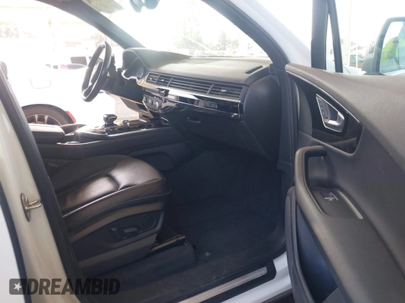 2019 Audi Q7 Premium with VIN WA1AAAF70KD037387, listed as a IAAI auction lot 41966996 with 93,245 mi miles and . Bid and sale history available at DreamBid. Image 5.