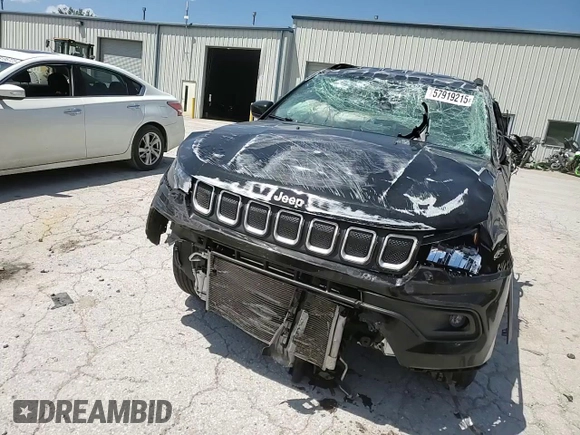 2022 Jeep Compass Latitude с VIN 3C4NJDBB2NT113273, выставлен на аукционе Copart как лот 57919215 с пробегом 57 901 миль миль и Списание • Salvage title. История ставок и продаж доступна на DreamBid. Изображение 14.