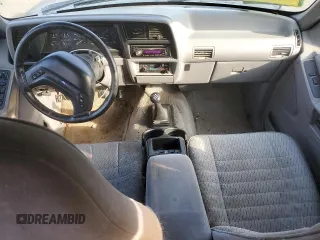 1994 Ford Explorer Eddie Bauer z VIN 1FMDU34X7RUB79993, wystawiony jako Copart lot #79817114 z przebiegiem 52 934 mil mil oraz Szkoda całkowita • Salvage title. Historia ofert i sprzedaży dostępna na DreamBid. Obrazek 8.