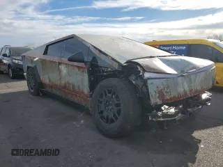 2024 Tesla Cybertruck Cyberbeast z VIN 7G2CEHEE4RA036882, wystawiony jako Copart lot #87403874 z przebiegiem 734 mil mil oraz Szkoda całkowita • Salvage title. Historia ofert i sprzedaży dostępna na DreamBid. Obrazek 4.