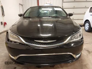 2015 Chrysler 200 Limited с VIN 1C3CCCAB1FN533366, выставлен на аукционе IAAI как лот 41921928 с пробегом 106 904 миль миль и . История ставок и продаж доступна на DreamBid. Изображение 12.