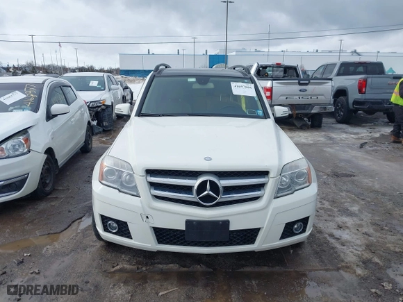 2012 Mercedes-Benz GLK-Class GLK 350 with VIN WDCGG8HB4CF840390, listed as a IAAI auction lot 41697866 with 183,163 mi miles. Bid and sale history available at carsss.com. Image 12.