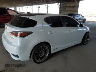 2015 Lexus CT 200h z VIN JTHKD5BH5F2222025, wystawiony jako Copart lot #52650175 z przebiegiem 88 800 mil mil oraz Szkody całkowita. Historia ofert i sprzedaży dostępna na DreamBid. Obrazek 3.