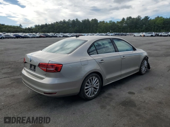 2015 Volkswagen Jetta SE z VIN 3VWD17AJ3FM232299, wystawiony jako Copart lot #57252465 z przebiegiem 128 882 mil mil oraz Szkoda całkowita • Salvage title. Historia ofert i sprzedaży dostępna na DreamBid. Obrazek 3.
