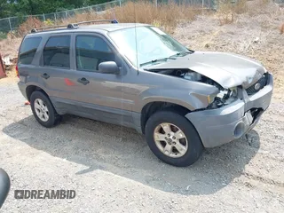 2006 Ford Escape XLT с VIN 1FMYU93106KB08157, выставлен на аукционе IAAI как лот 42471588 с пробегом Не указан миль и . История ставок и продаж доступна на DreamBid. Изображение 1.