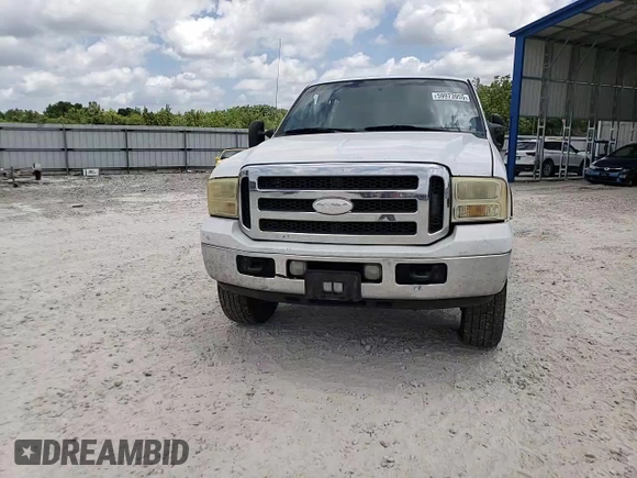 2005 Ford F-250 XL z VIN 1FTSW21P15EC09840, wystawiony jako Copart lot #59973955 z przebiegiem 407 922 mil mil oraz Szkoda całkowita • Salvage title. Historia ofert i sprzedaży dostępna na DreamBid. Obrazek 13.