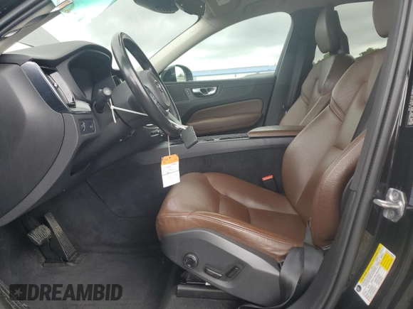 2018 Volvo XC60 Momentum with VIN LYV102RK6JB105943, listed as a Copart auction lot 60496055 with 72,706 mi miles and Salvage title. Bid and sale history available at DreamBid. Image 7.
