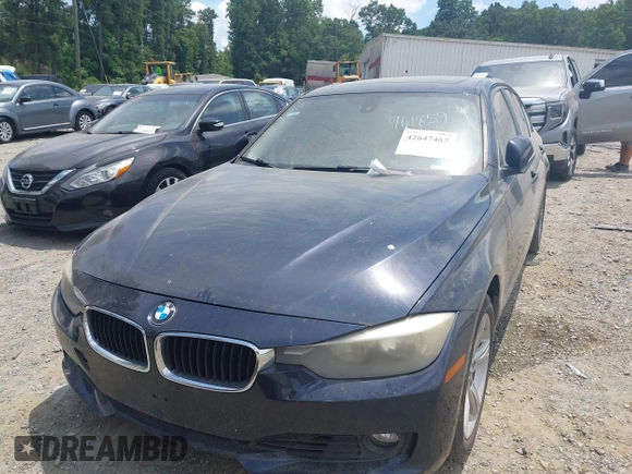 2015 BMW 3 Series 328i xDrive с VIN WBA3B5C54FF961859, выставлен на аукционе IAAI как лот 42647467 с пробегом Не указан миль и . История ставок и продаж доступна на DreamBid. Изображение 11.