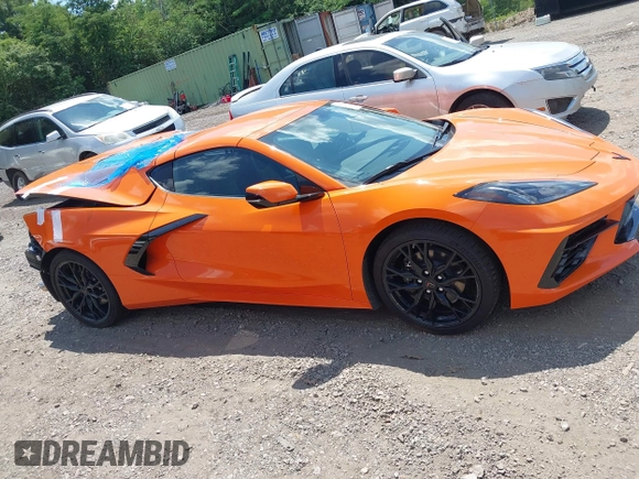 2023 Chevrolet Corvette 1LT z VIN 1G1YA2D42P5116136, wystawiony jako IAAI lot #39475074 z przebiegiem Nie podano mil oraz . Historia ofert i sprzedaży dostępna na DreamBid. Obrazek 13.