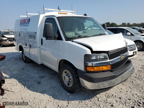 2019 Chevrolet Express Commercial Cutaway with VIN 1GB0GRFG4K1196465, listed as a Copart auction lot 66754394 with NaN miles and Salvage Title. Bid and sale history available at carsss.com. Image 4.