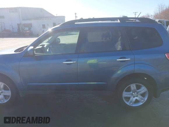 2010 Subaru Forester 2.5X Premium with VIN JF2SH6CC5AH800582, listed as a IAAI auction lot 41669924 with 134,501 mi miles. Bid and sale history available at carsss.com. Image 14.