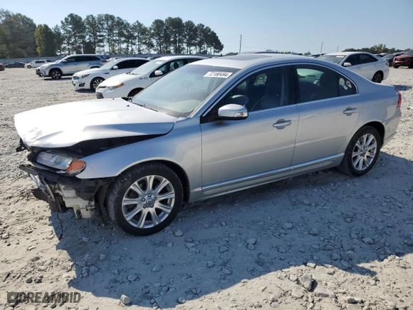 2010 Volvo S80 I6 with VIN YV1960AS1A1124919, listed as a Copart auction lot 72180494 with 124,814 mi miles and Salvage Title. Bid and sale history available at carsss.com. Image 1.