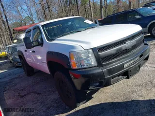 2011 Chevrolet Silverado 1500 LS with VIN 3GCPCREA6BG223475, listed as a IAAI auction lot 41606105 with NaN miles. Bid and sale history available at carsss.com. Image 1.