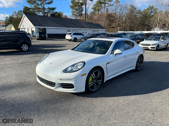 2014 Porsche Panamera S E-Hybrid with VIN WP0AD2A72EL044202, listed as a Copart auction lot 83055454 with 117,247 mi miles and Clean Title. Bid and sale history available at carsss.com. Image 1.