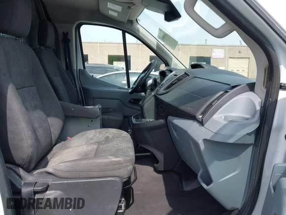 2016 Ford Transit z VIN 1FTYR1YG9GKA12565, wystawiony jako IAAI lot #41969936 z przebiegiem 192 933 mil mil oraz . Historia ofert i sprzedaży dostępna na DreamBid. Obrazek 5.