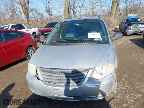 2006 Chrysler Town & Country LWB Touring with VIN 2A4GP54L26R849146, listed as a IAAI auction lot 41218197 with 0 mi miles. Bid and sale history available at carsss.com. Image 12.