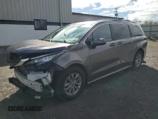 2022 Toyota Sienna LE z VIN 5TDKSKFC6NS063429, wystawiony jako Copart lot #54986965 z przebiegiem Nie podano mil oraz Szkody całkowita. Historia ofert i sprzedaży dostępna na DreamBid. Obrazek 1.