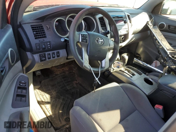 2012 Toyota Tacoma с VIN 3TMLU4EN4CM092759, выставлен на аукционе Copart как лот 55695995 с пробегом 285 238 миль миль и Списание • Salvage title. История ставок и продаж доступна на DreamBid. Изображение 8.