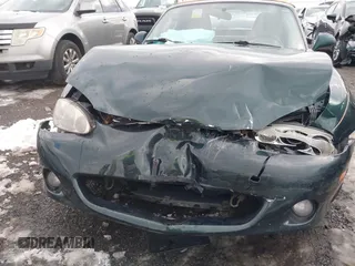 2001 Mazda MX-5 Miata z VIN JM1NB353510216609, wystawiony jako IAAI lot #41298866 z przebiegiem 183 388 mil mil oraz . Historia ofert i sprzedaży dostępna na DreamBid. Obrazek 6.