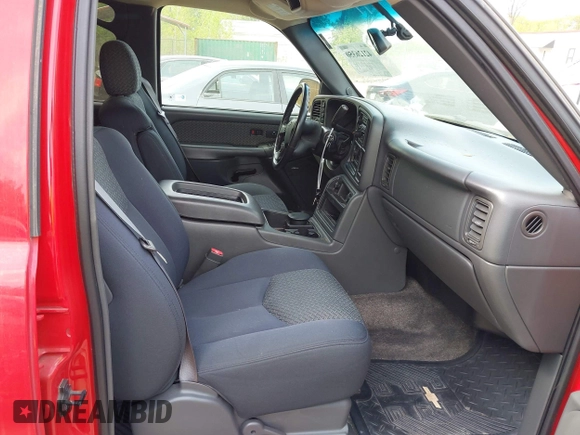 2003 Chevrolet Avalanche with VIN 3GNEK13T83G191752, listed as a IAAI auction lot 42126350 with 106,334 mi miles. Bid and sale history available at carsss.com. Image 5.