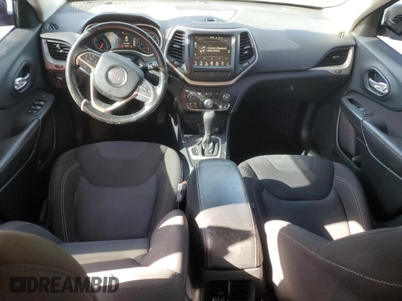 2016 Jeep Cherokee Latitude with VIN 1C4PJLCS5GW190282, listed as a Copart auction lot 55102675 with 131,048 mi miles and Salvage title. Bid and sale history available at DreamBid. Image 8.