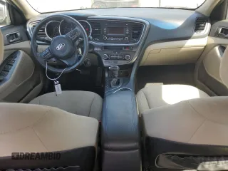 2015 Kia Optima LX z VIN 5XXGM4A72FG451508, wystawiony jako Copart lot #55628795 z przebiegiem 125 947 mil mil oraz Szkoda całkowita • Salvage title. Historia ofert i sprzedaży dostępna na DreamBid. Obrazek 8.