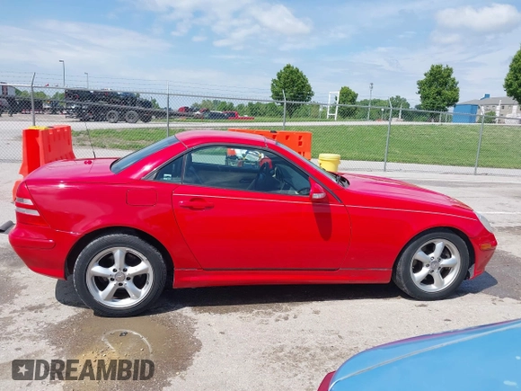 2001 Mercedes-Benz SLK 230/320 with VIN WDBKK65FX1F211044, listed as a IAAI auction lot 42210103 with 139,226 mi miles and . Bid and sale history available at DreamBid. Image 14.